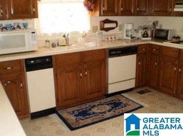 2108 Briarcliff Road Anniston, AL 36207 - Photo 7 of 17