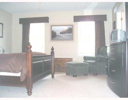 2426 Rochester Road, Unit D Franklin Park, PA 15143 - Photo 6 of 13 Master Bedroom.