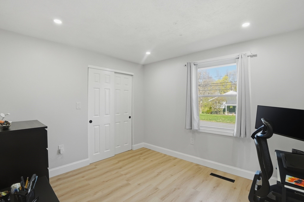 181 Green Street Stoneham, MA 02180 - Photo 19 of 32
