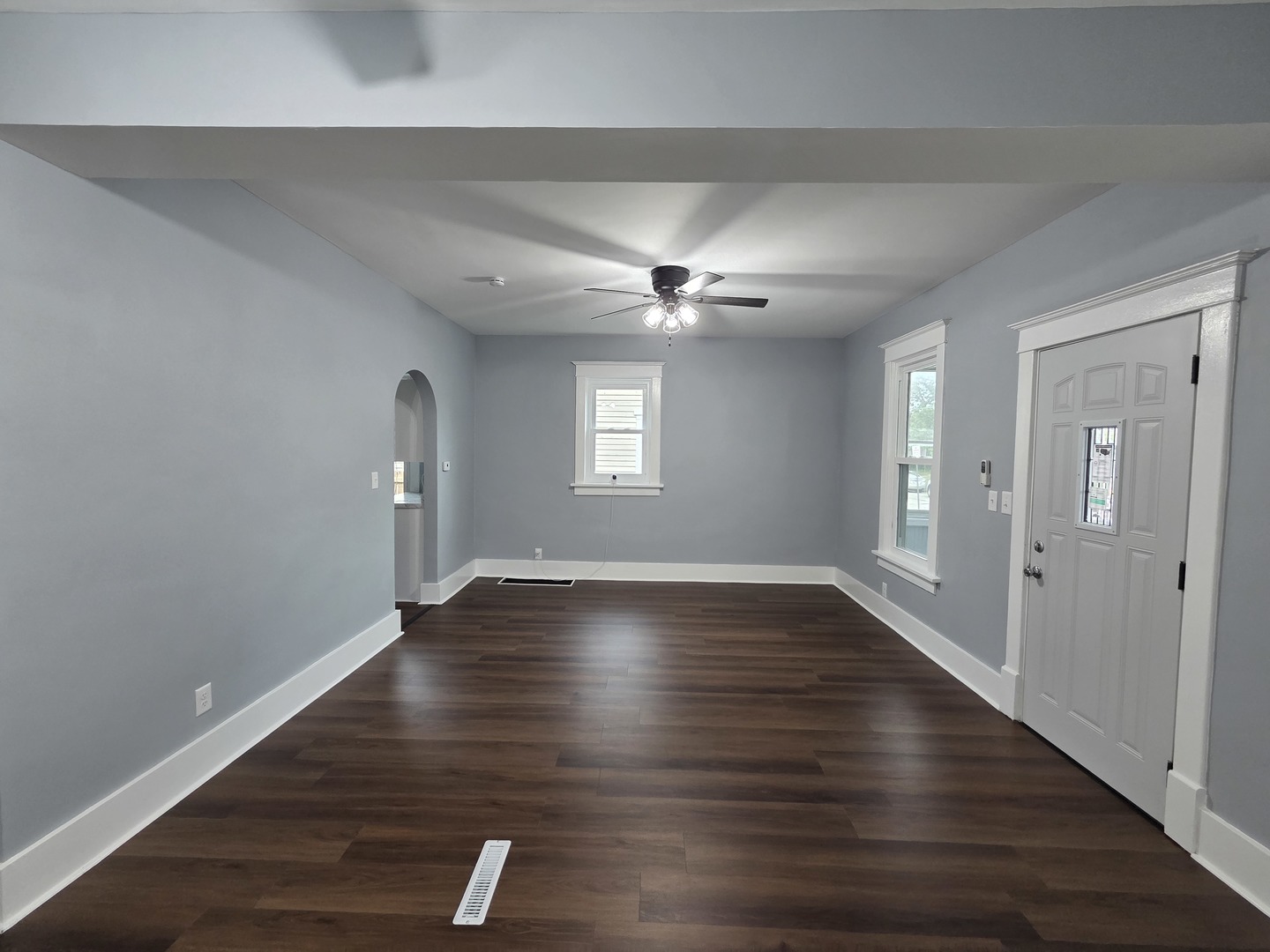717 17th Avenue Moline, IL 61265 - Photo 4 of 31