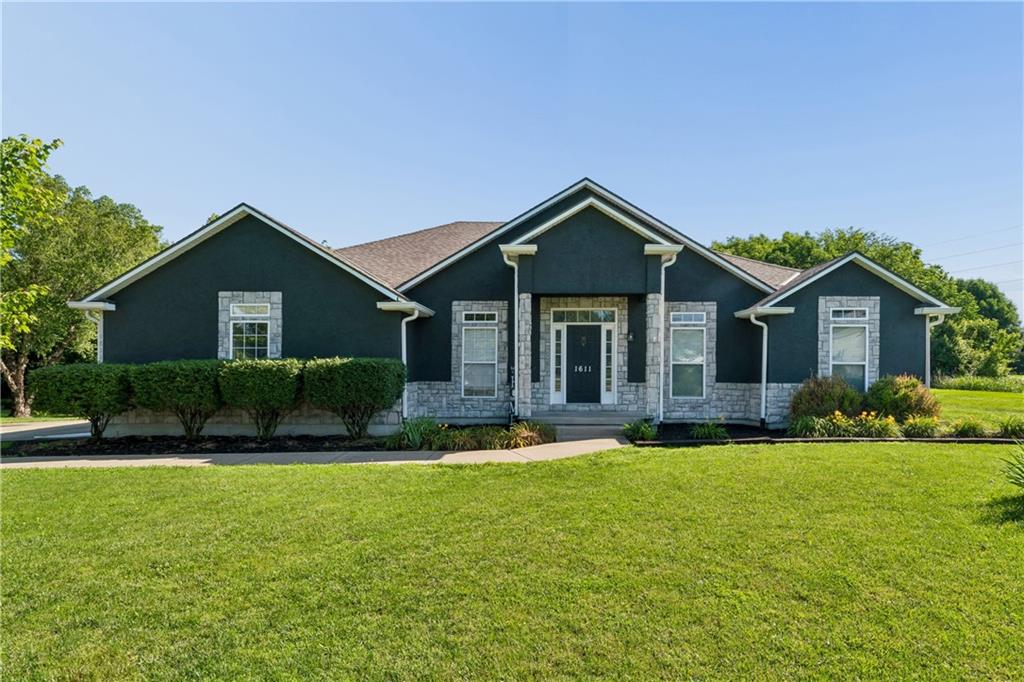 1611 Southwest Deer Run Road Oak Grove, MO 64075 - Photo 1 of 75