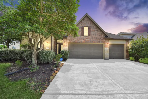 $3,600 | 12912 Southern Manor Drive, Pearland, TX 77584