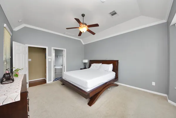 $3,600 | 12912 Southern Manor Drive, Pearland, TX 77584