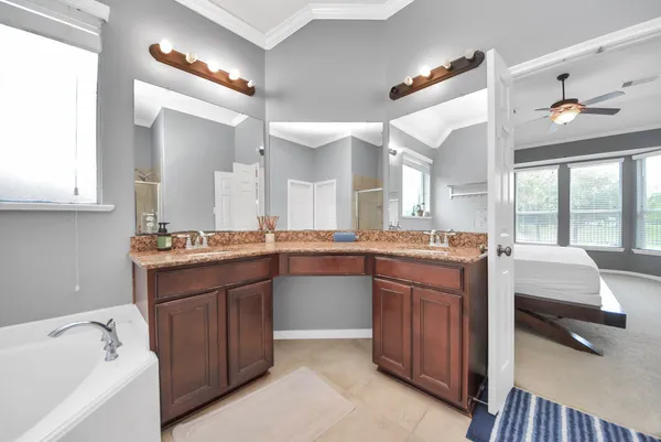 $3,600 | 12912 Southern Manor Drive, Pearland, TX 77584