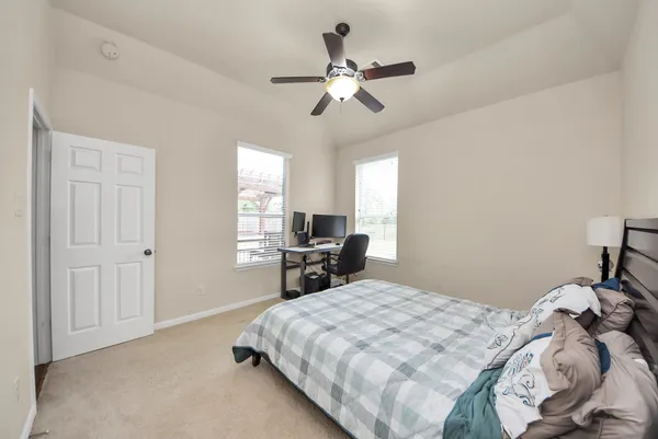 $3,600 | 12912 Southern Manor Drive, Pearland, TX 77584