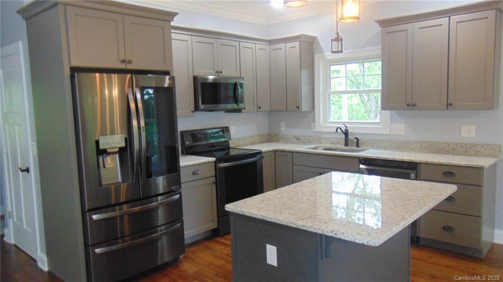 41 Rhododendron Drive Brevard, NC 28712 - Photo 2 of 21 Gallery Image 2