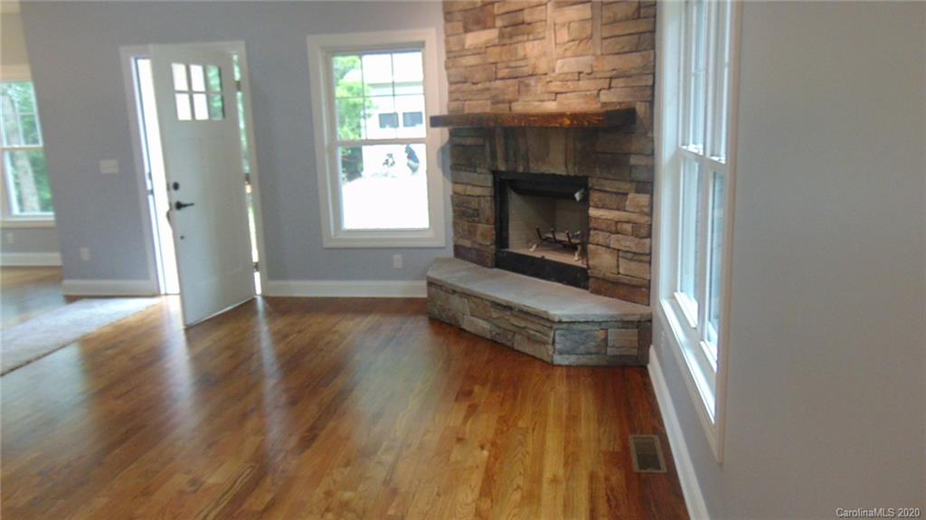 41 Rhododendron Drive Brevard, NC 28712 - Photo 3 of 21 Gallery Image 3