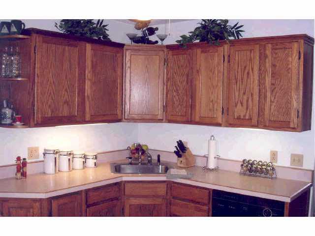 2395 Nottingham Road Columbus, OH 43221 - Photo 3 of 5
