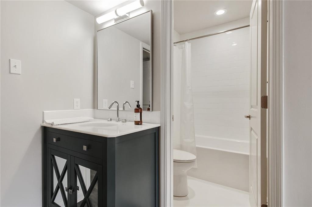 1765 Coliseum Street, Unit 224 New Orleans, LA 70130 - Photo 15 of 21