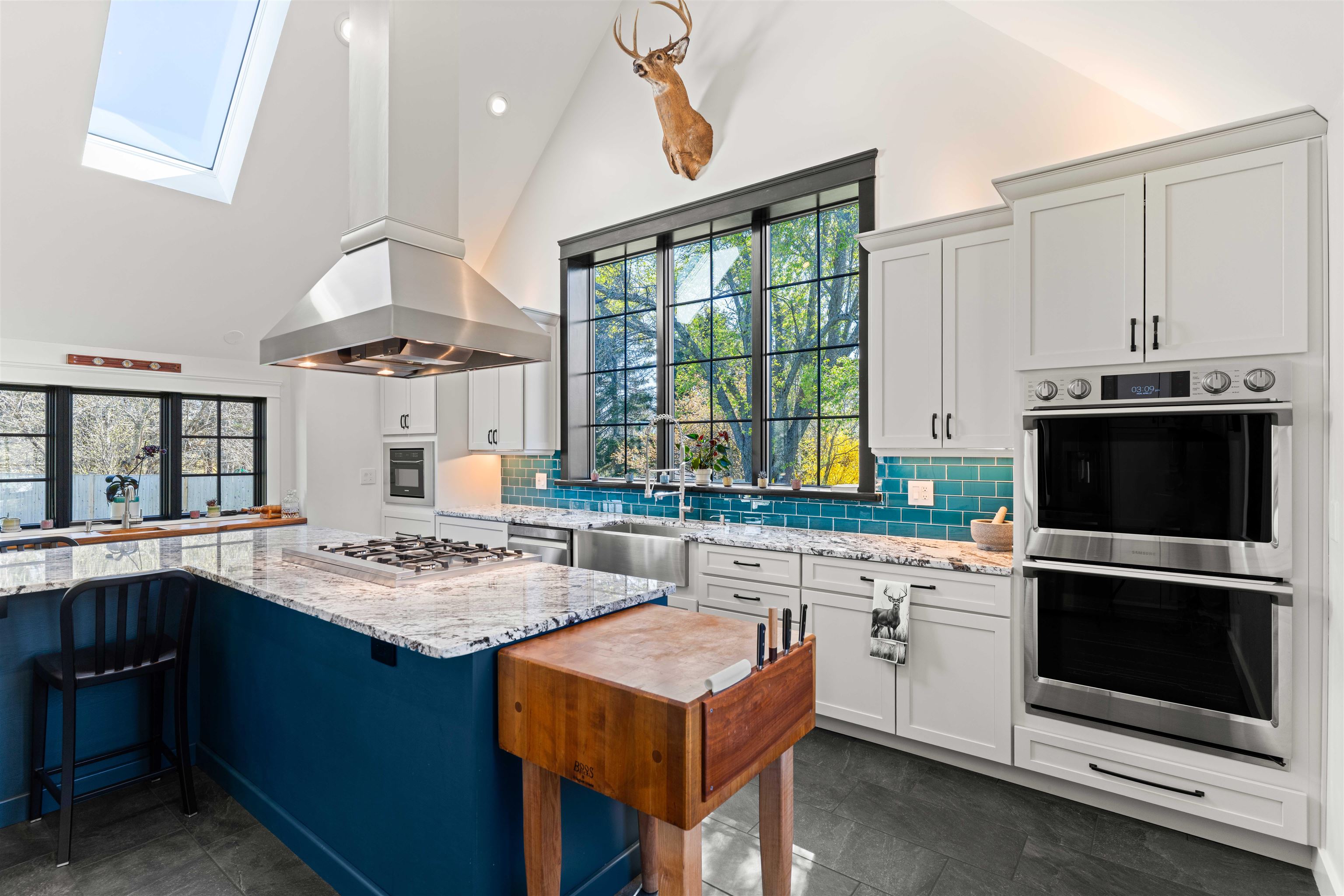 4 Apple Way Stratham, NH 03885 - Photo 7 of 59