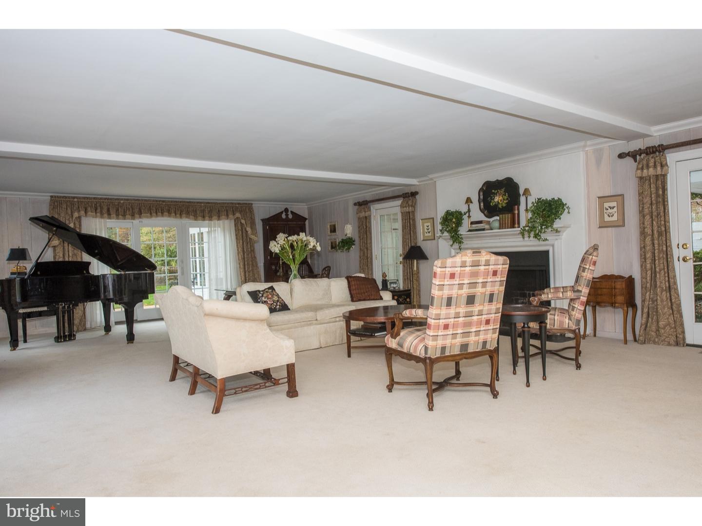 2031 Diamond Rock Road, Unit 2 Malvern, PA 19355 - Photo 3 of 25 Living Room