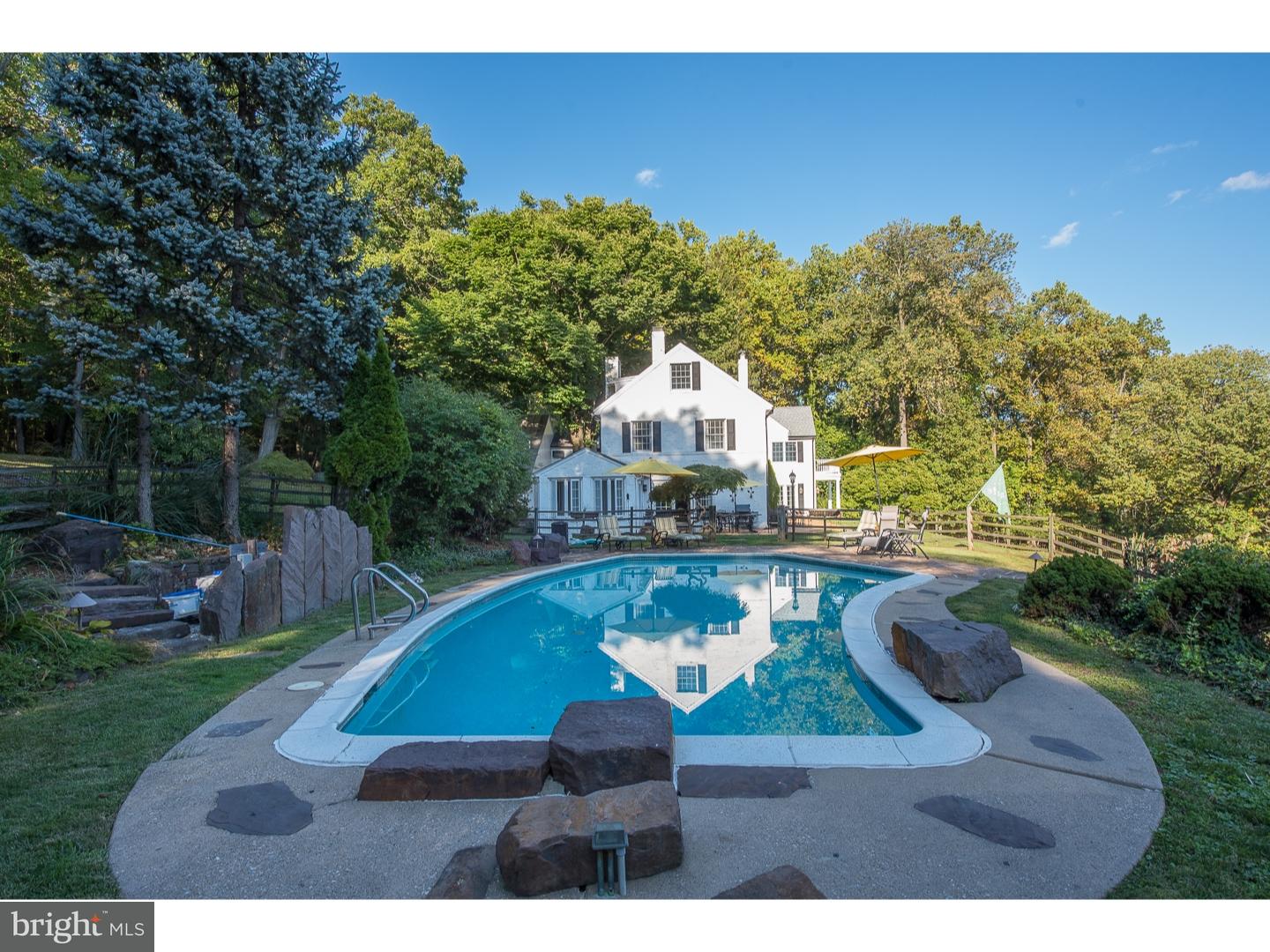 2031 Diamond Rock Road, Unit 2 Malvern, PA 19355 - Photo 22 of 25 Pool
