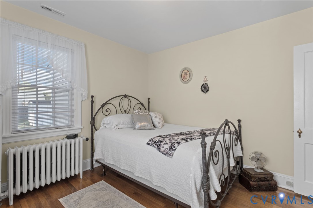 2116 Maplewood Road Henrico, VA 23228 - Photo 23 of 48 1st Floor Back Bedroom