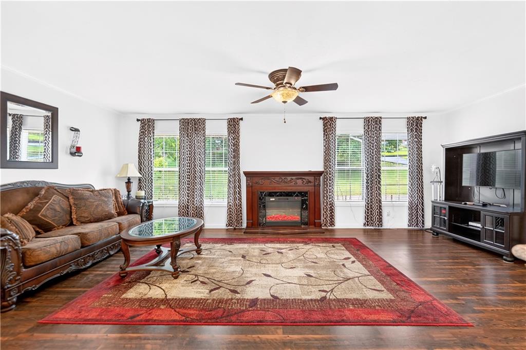 100 Linden Monongahela, PA 15063 - Photo 35 of 41 Light, Bright & Airy!