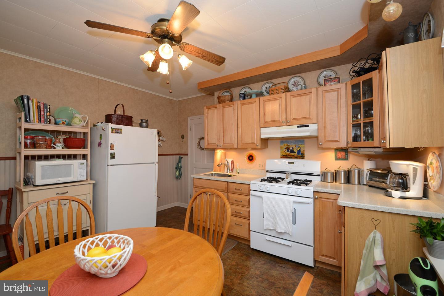 303 Ryers Avenue Cheltenham, PA 19012 - Photo 12 of 37 Kitchen