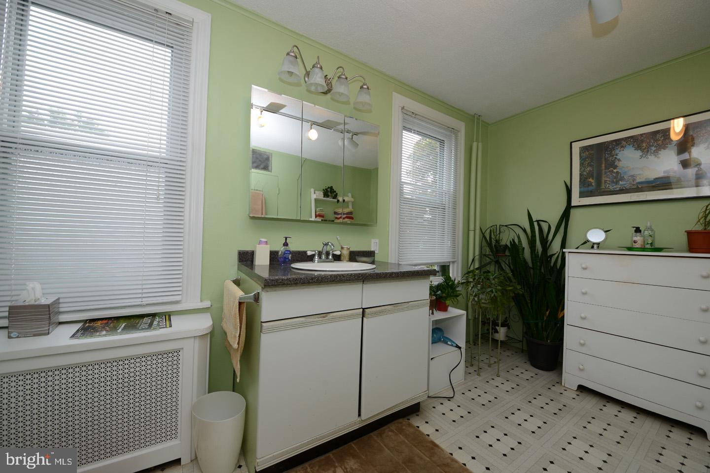 303 Ryers Avenue Cheltenham, PA 19012 - Photo 22 of 37 Bathroom