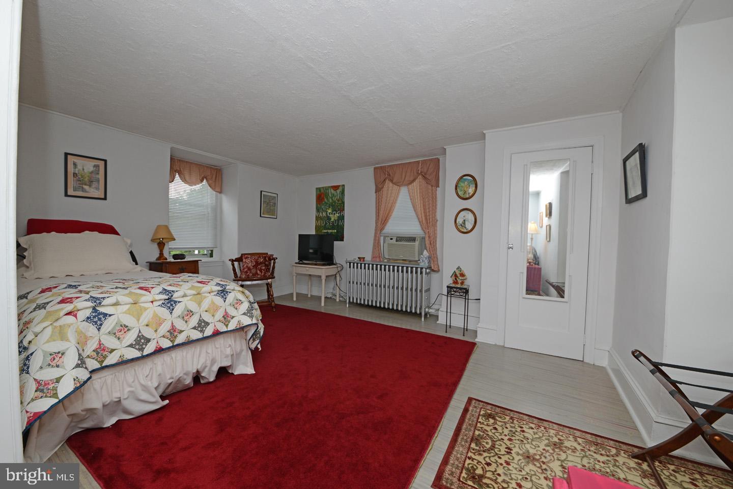 303 Ryers Avenue Cheltenham, PA 19012 - Photo 26 of 37 3rd FloorBedroom