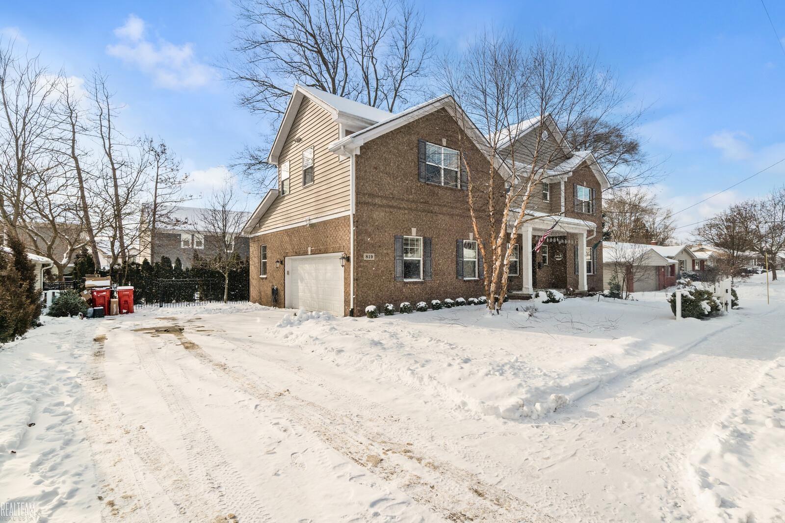 819 1st Street Rochester, MI 48307 - Photo 2 of 47