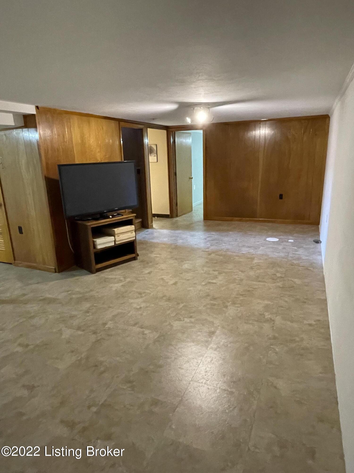 8611 Moody Road Louisville, KY 40219 - Photo 20 of 26 Basement