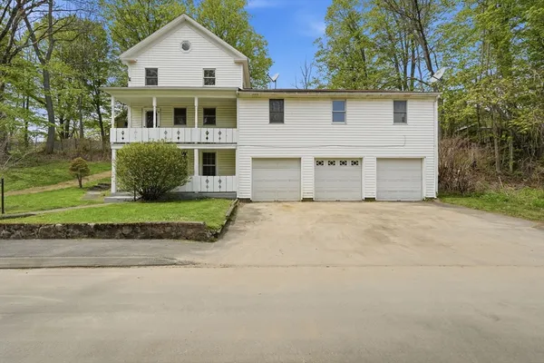 $199,900 | 10 Crescent Street, Huntington, MA 01050