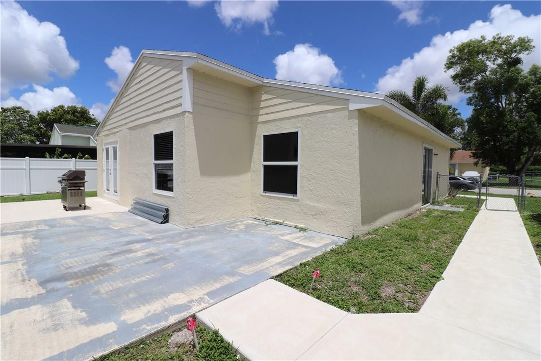 8340 Garden Gate Place Boca Raton, FL 33433 - Photo 12 of 20 Photo 12
