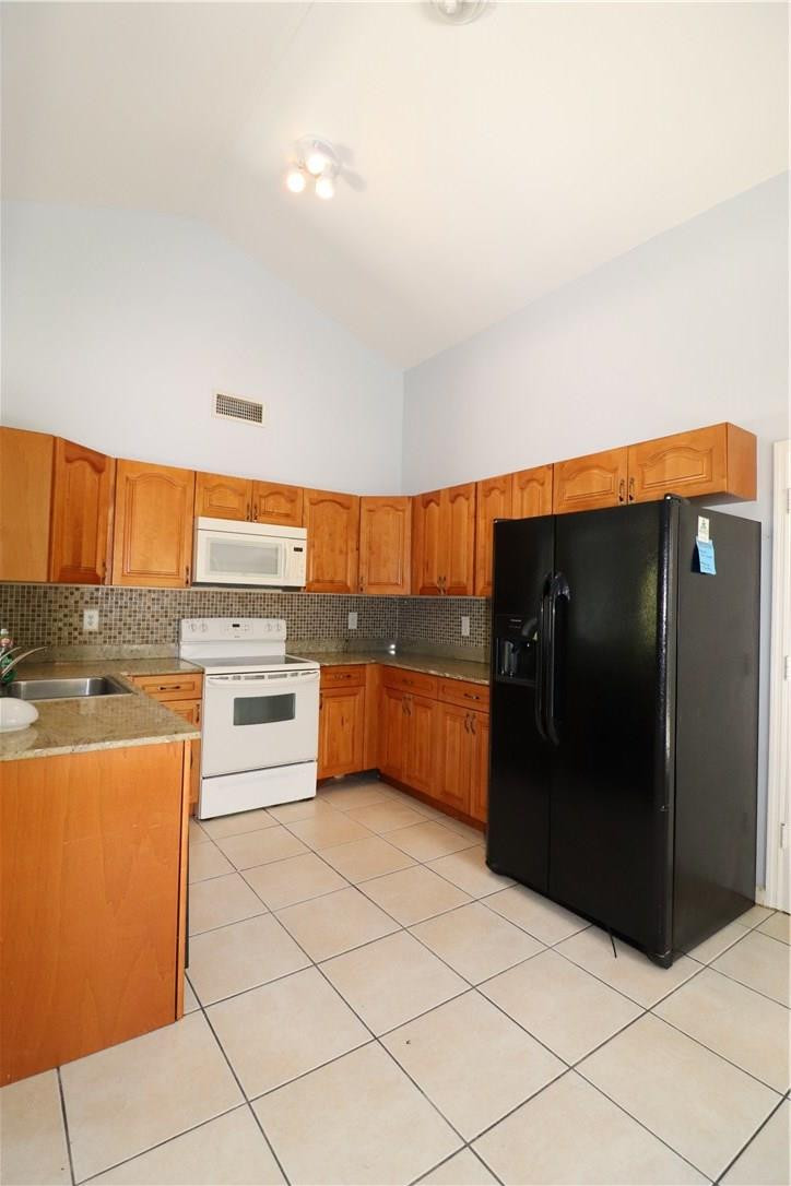 8340 Garden Gate Place Boca Raton, FL 33433 - Photo 5 of 20 Photo 5