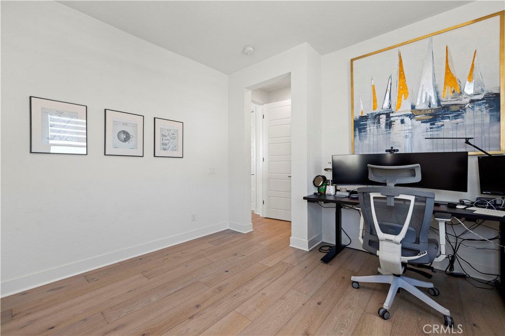 28346 Old Spgs Road Castaic, CA 91384 - Photo 28 of 69 a view of a workspace with furniture and a window