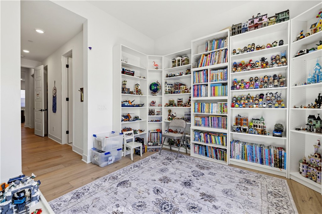28346 Old Spgs Road Castaic, CA 91384 - Photo 40 of 69 a view of a livingroom with furniture and staircase