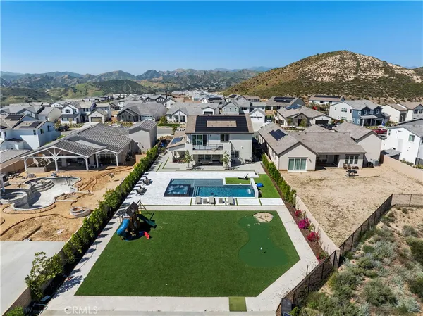 $2,400,000 | 28346 Old Spgs Road, Castaic, CA 91384
