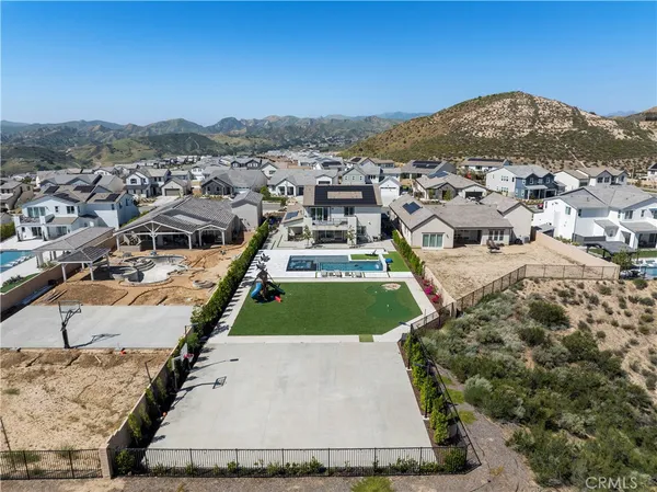 $2,400,000 | 28346 Old Spgs Road, Castaic, CA 91384