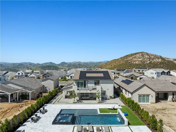 $2,400,000 | 28346 Old Spgs Road, Castaic, CA 91384
