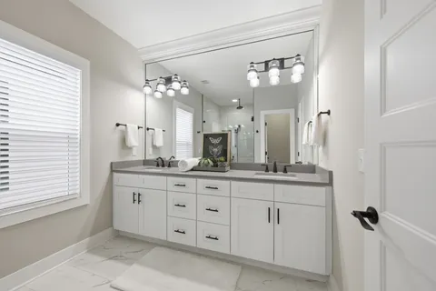 $650,000 | 2017 9th Avenue North, Nashville, TN 37208