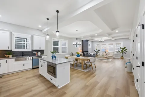 $650,000 | 2017 9th Avenue North, Nashville, TN 37208