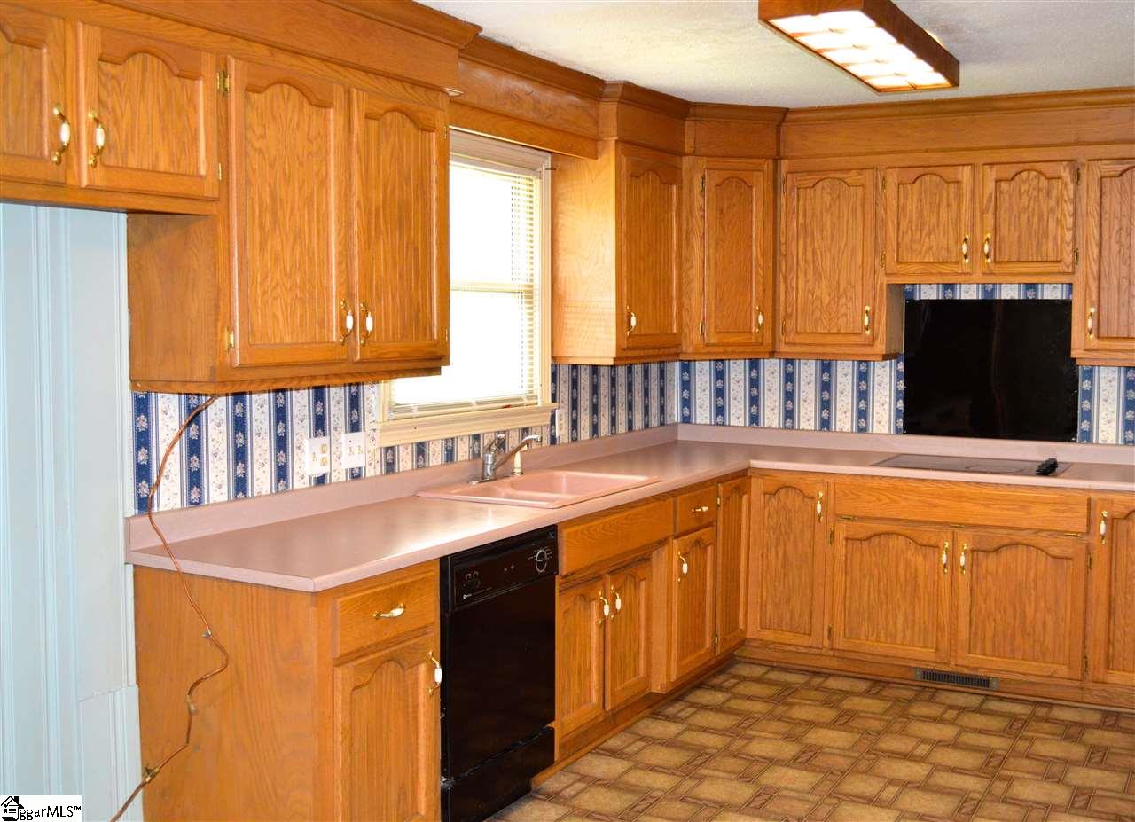 110 Yown Road Greenville, SC 29611 - Photo 2 of 13 Gallery Image 2