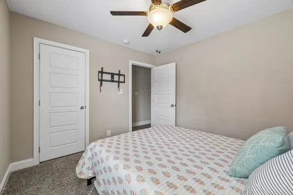 $2,100 | 833 Lutz Lane, Clarksville, TN 37042