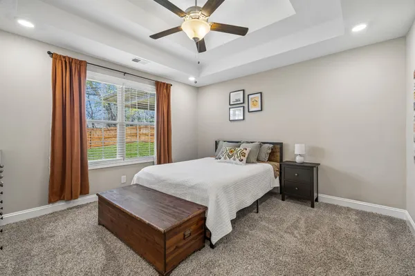 $2,100 | 833 Lutz Lane, Clarksville, TN 37042