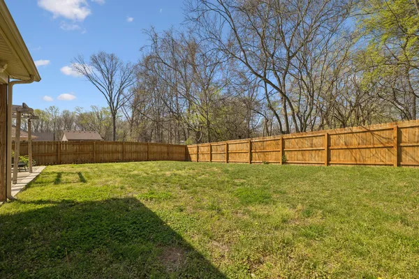 $2,100 | 833 Lutz Lane, Clarksville, TN 37042