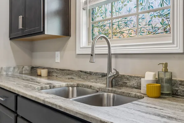 $2,100 | 833 Lutz Lane, Clarksville, TN 37042