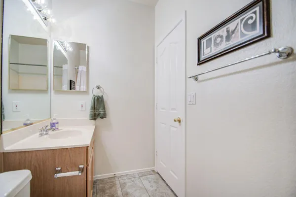 $2,450 | 3216 East Muirwood Drive, Phoenix, AZ 85048