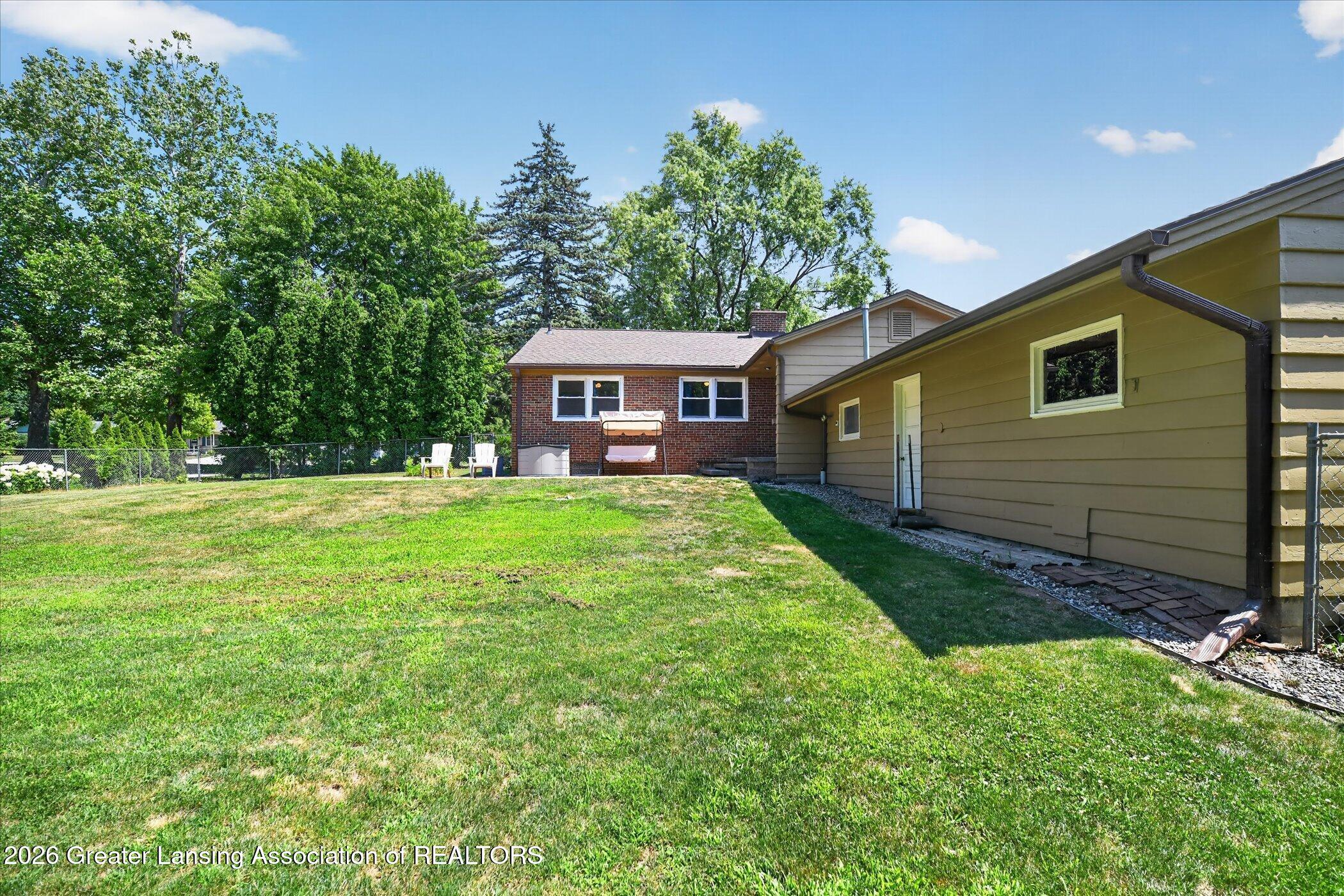 876 Riverside Drive Portland, MI 48875 - Photo 40 of 60 40-876-Riverside-Dr-WindowStill