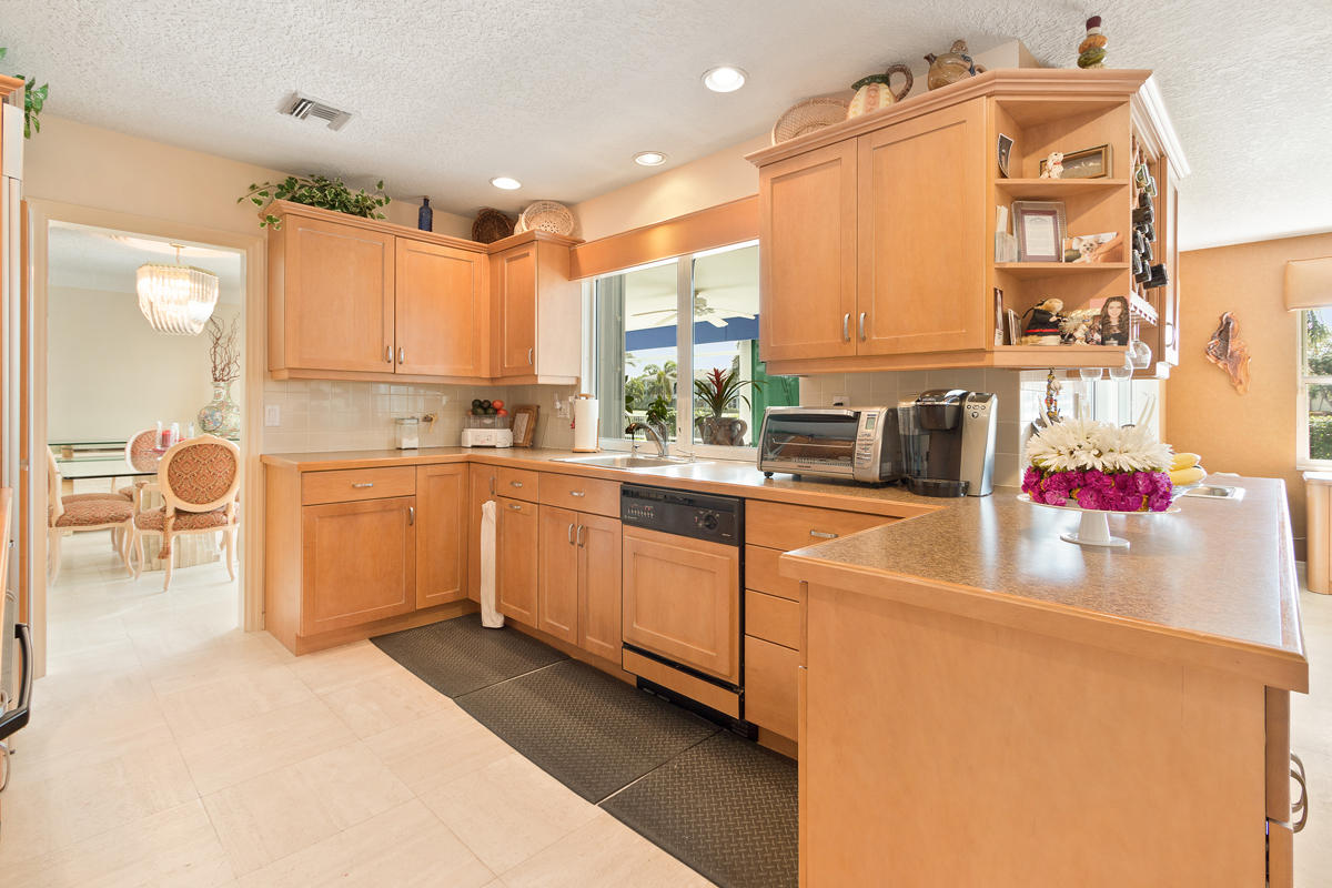 146 East Camino Real Boca Raton, FL 33432 - Photo 17 of 38 146_East_Camino_Real_17