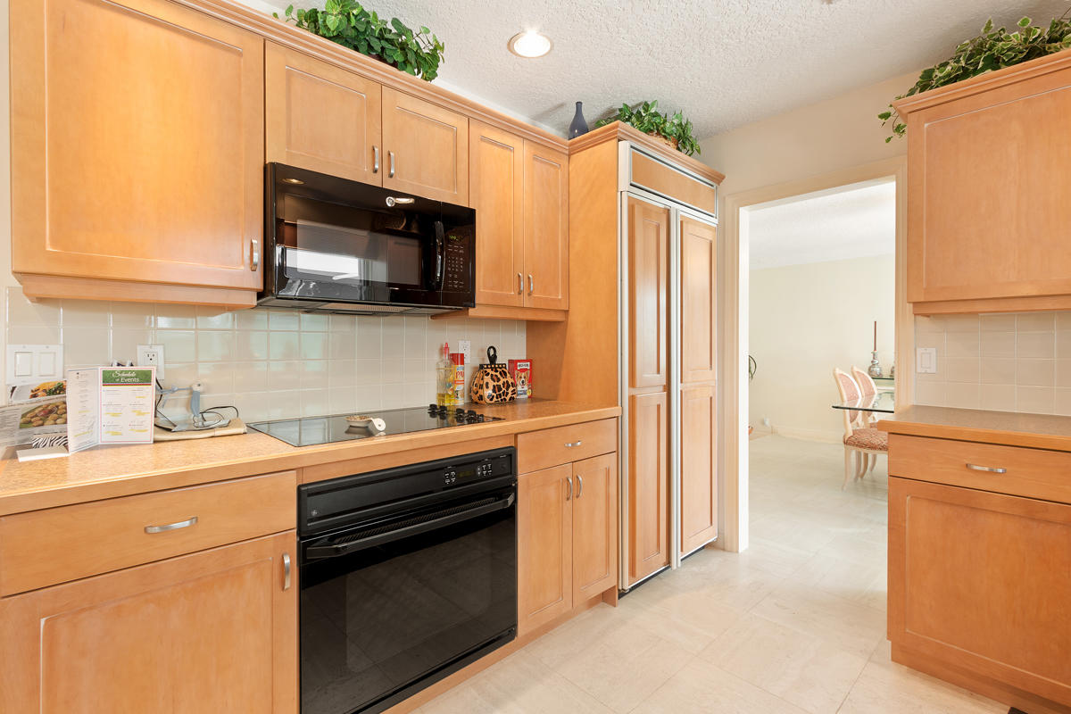 146 East Camino Real Boca Raton, FL 33432 - Photo 18 of 38 146_East_Camino_Real_18