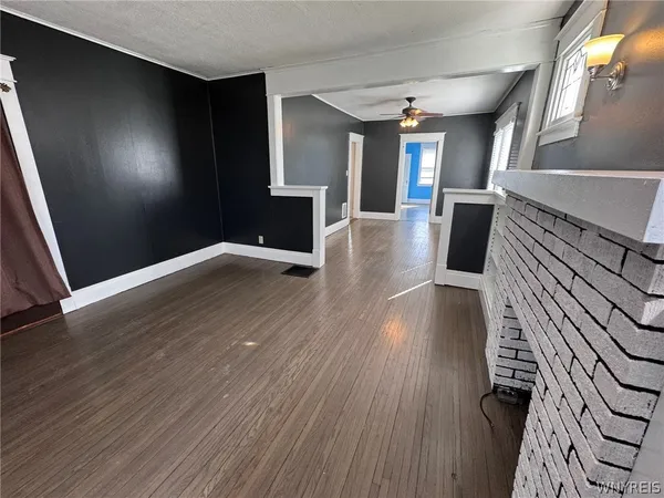 $1,300 | 55 Parkwood Avenue, Tonawanda, NY 14217