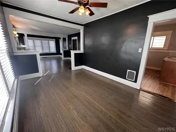 $1,300 | 55 Parkwood Avenue, Tonawanda, NY 14217