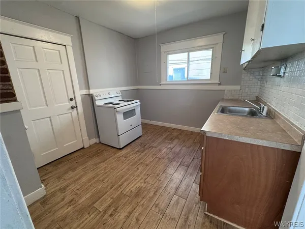 $1,300 | 55 Parkwood Avenue, Tonawanda, NY 14217