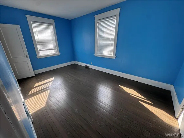 $1,300 | 55 Parkwood Avenue, Tonawanda, NY 14217