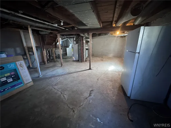 $1,300 | 55 Parkwood Avenue, Tonawanda, NY 14217