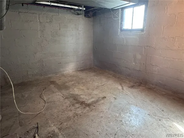 $1,300 | 55 Parkwood Avenue, Tonawanda, NY 14217