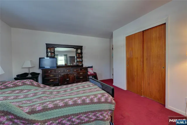 $599,900 | 17 Garden Place, Pompton Plains, NJ 07444