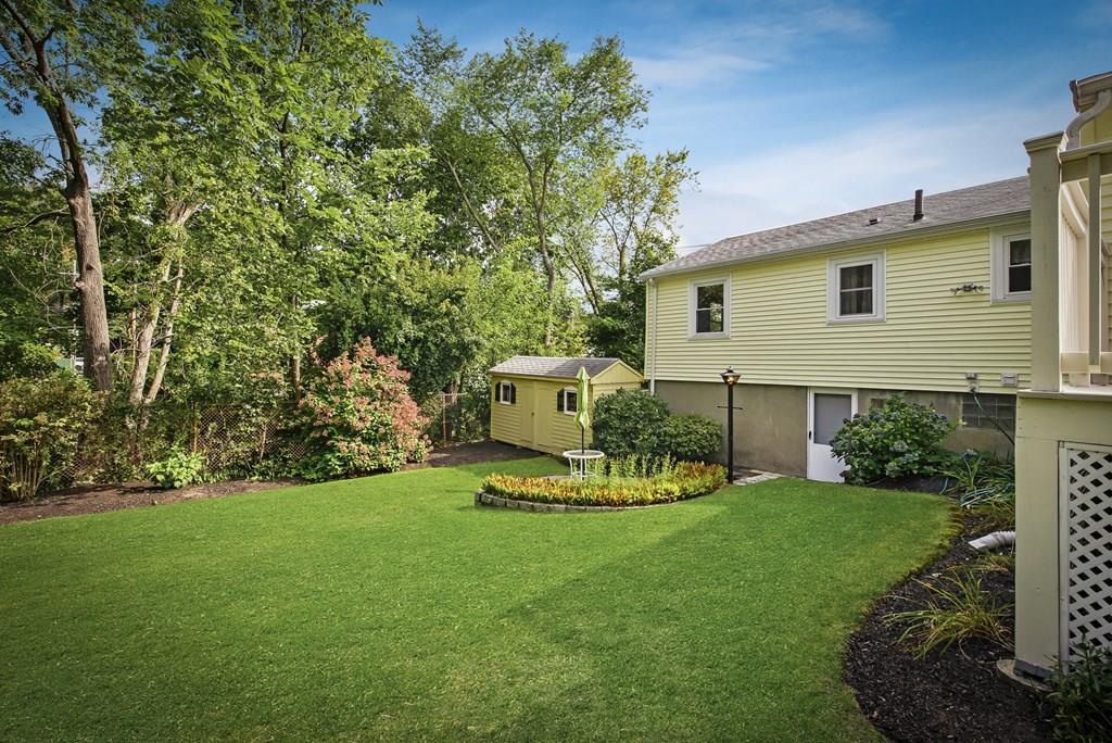 9 Farm Street Wakefield, MA 01880 - Photo 4 of 26